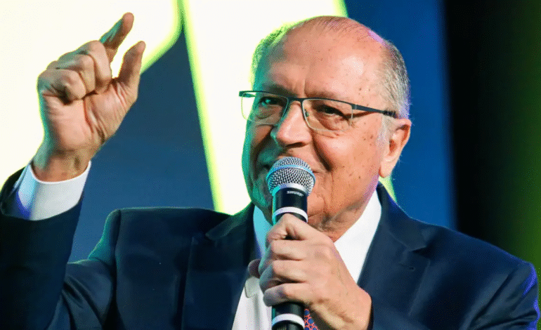 Plano de contingência ao tarifaço deve sair até terça, diz vice-presidente