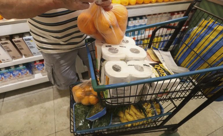 Inflação fecha julho em 0,26%; alimentos caem pelo segundo mês seguido