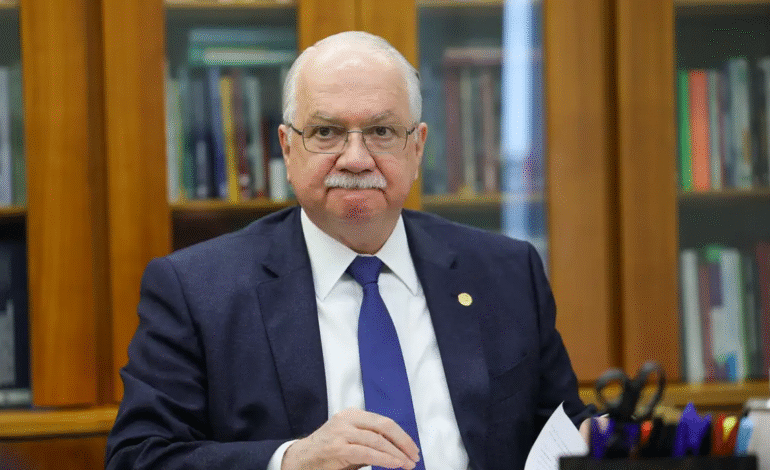 Edson Fachin é eleito presidente do STF