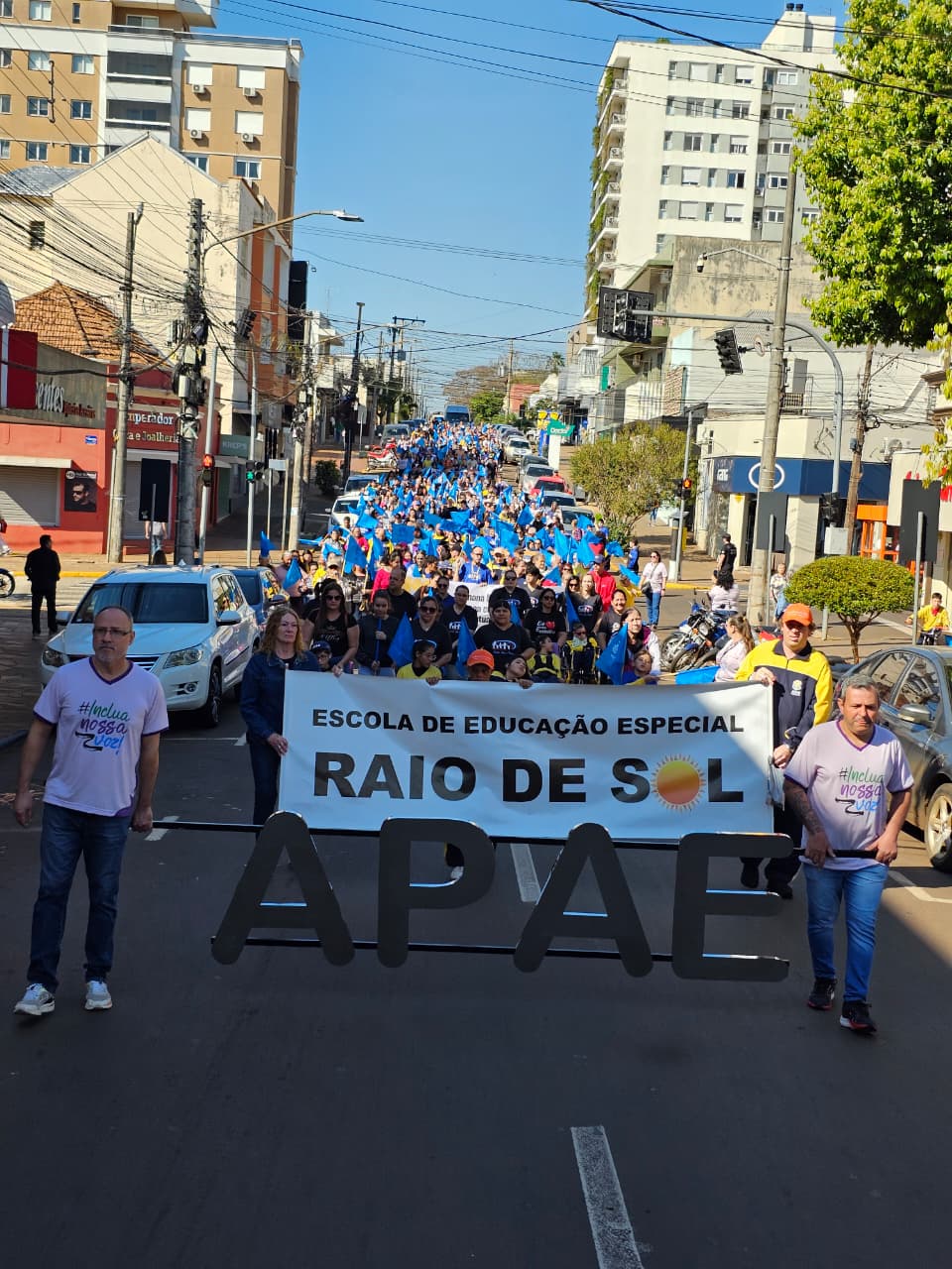 Caminhada da Apae marca Semana Nacional da Pessoa com Deficiência em Santo Ângelo