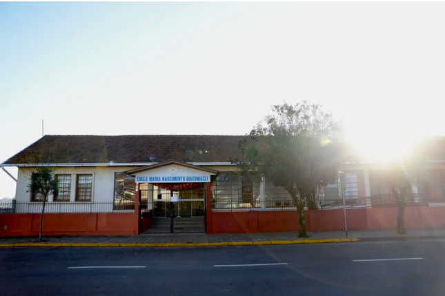 Justiça determina internação de adolescente que atacou escola em Estação