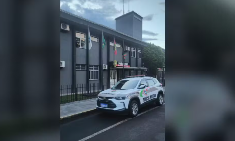 Bebê levada ao hospital com fraturas antigas e sinais de agressão morre em SC