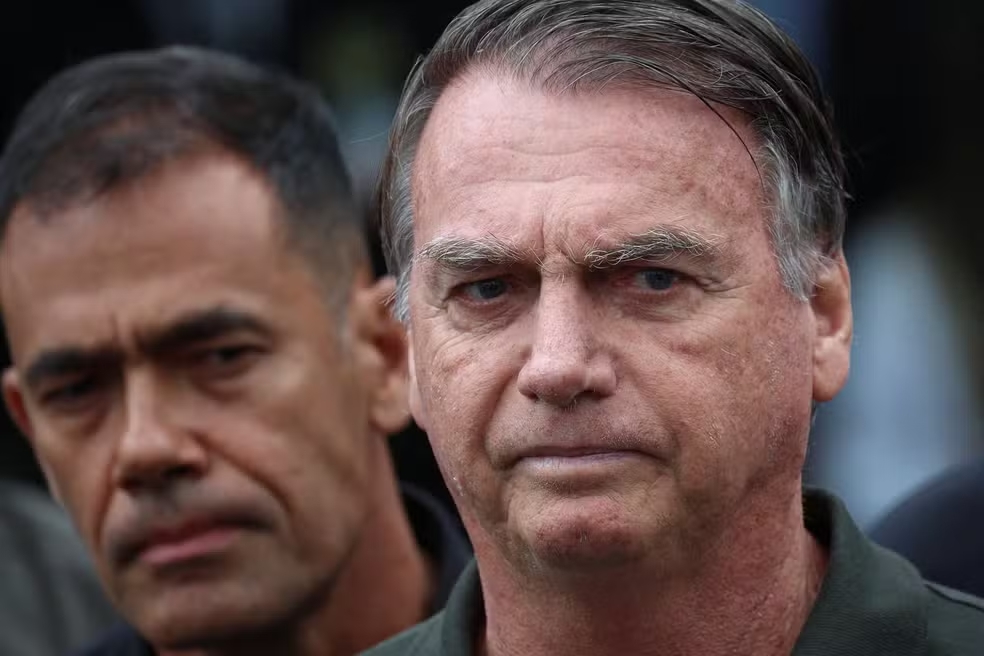 Quaest: Sobe de 65% para 76% parcela de brasileiros que acham que Bolsonaro deveria abrir mão de candidatura