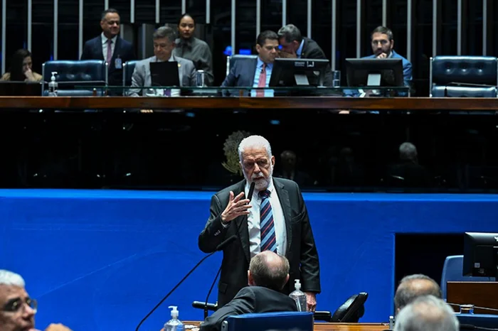 Senado aprova PEC que limita pagamento de precatórios por Estados e municípios