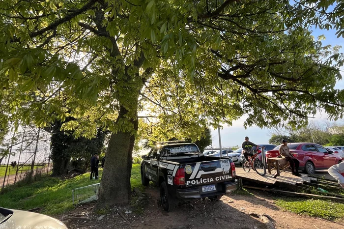 Polícia confirma que partes humanas encontradas no Guaíba são da mesma vítima do crime da mala na rodoviária
