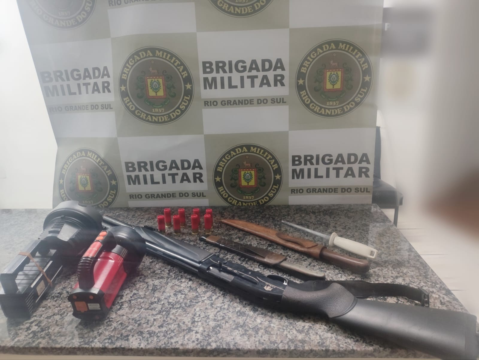Brigada Militar apreende arma de fogo no interior de Santo Ângelo