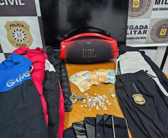Polícia prende dois homens por tráfico de drogas e receptação em Giruá