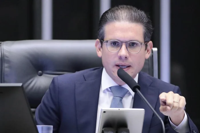 Câmara dos Deputados pode votar PEC da blindagem hoje
