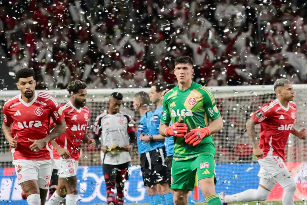 Inter é multado em US$ 30 mil pela Conmebol por atraso contra o Flamengo