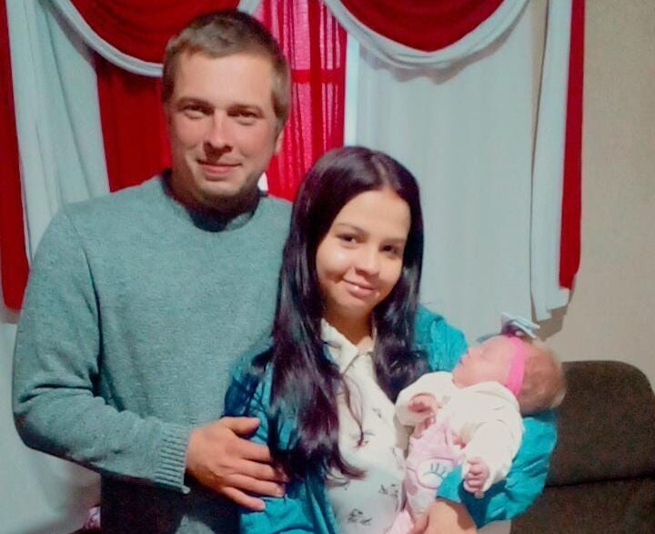 Bebê atacada por pit bull da família está internada em Passo Fundo