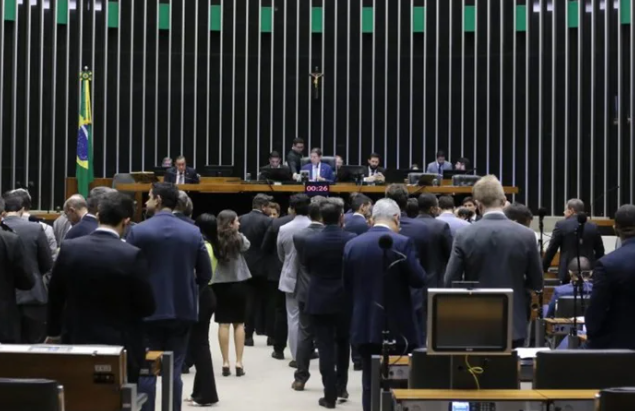 PEC da Blindagem pode atingir 36 inquéritos no STF contra 108 parlamentares