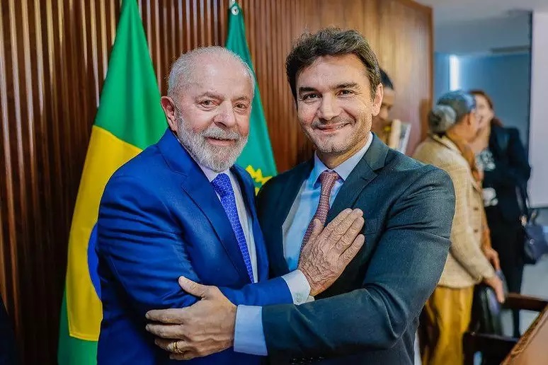 União Brasil dá 24 horas para filiados deixarem cargos no governo Lula