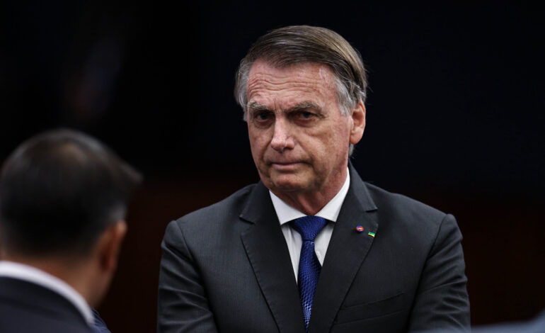 Moraes autoriza Bolsonaro a comemorar aniversário da filha em casa