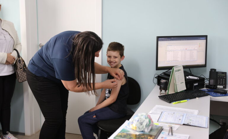 Vacinação em Santo Ângelo: mais de 260 doses aplicadas em crianças e adolescentes no segundo Dia D