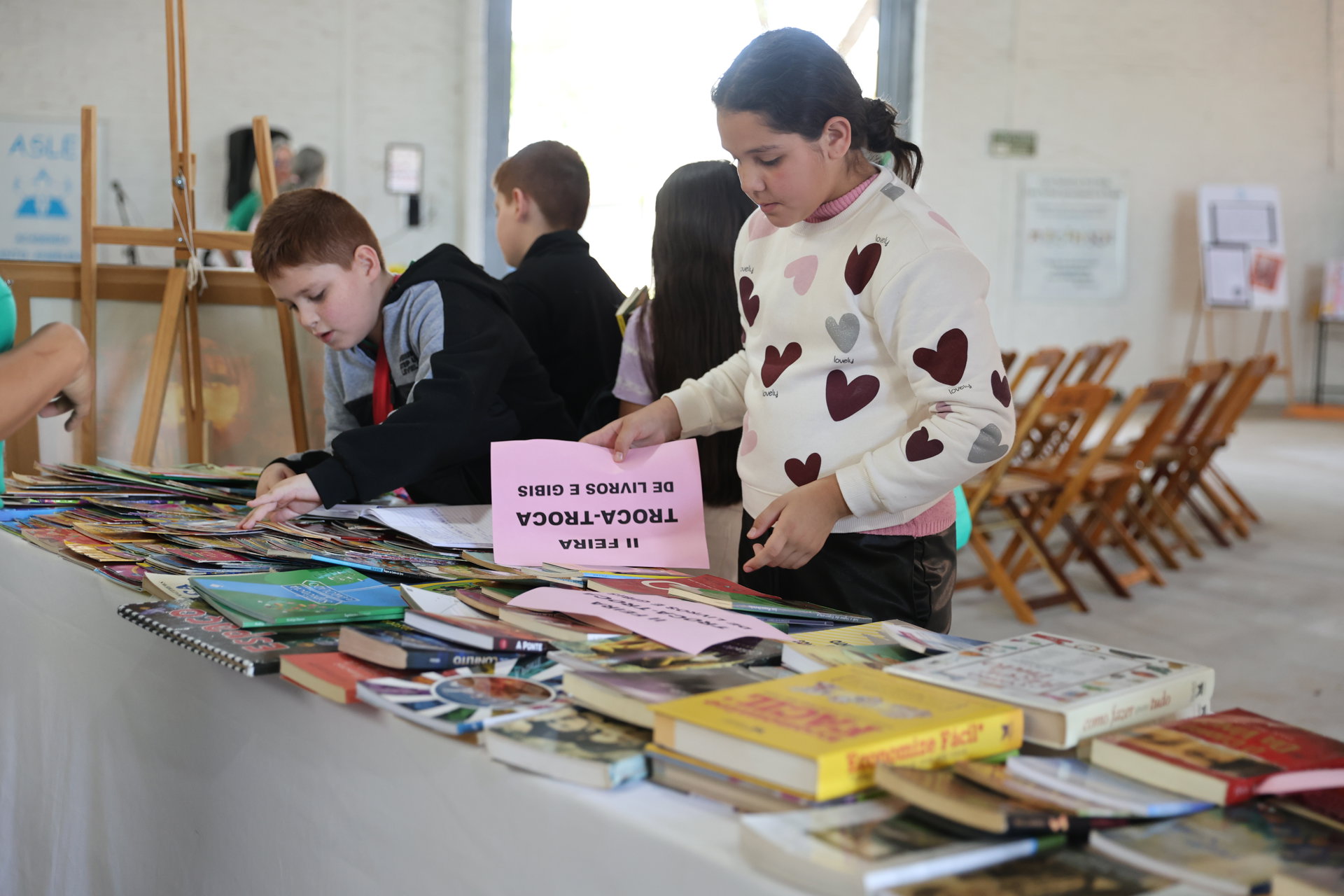 Feira do Livro de Santo Ângelo valoriza a leitura e movimenta a comunidade no Parque da Fenamilho