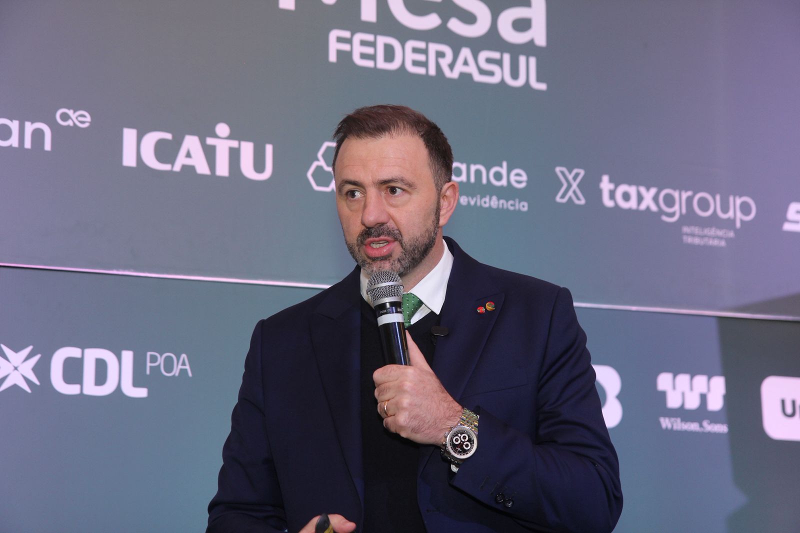 Empresário Erasmo Battistella vem com força total para assumir o aeroporto