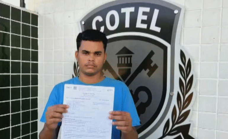 Jovem fica 10 meses preso no lugar de autor do homicídio com mesmo nome