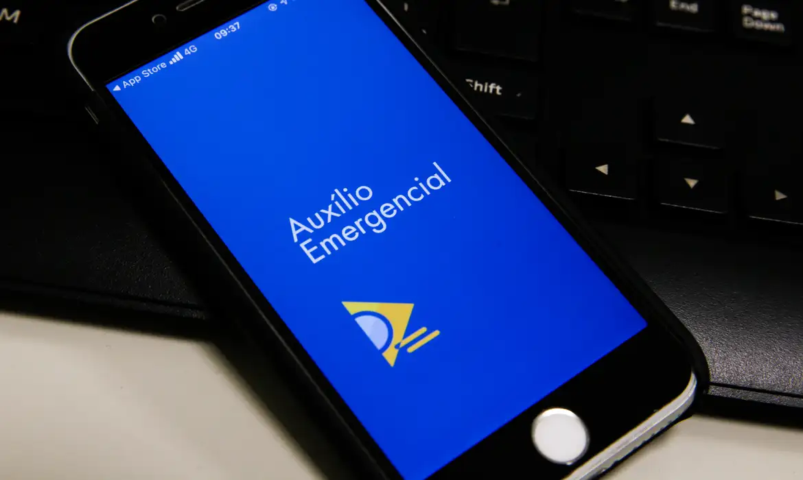 Governo cobra devolução de R$ 478 milhões pagos indevidamente no Auxílio Emergencial