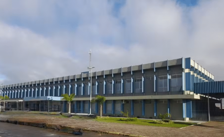 Funcionários sofrem lapso de memória e tontura após beber refrigerante suspeito em posto de saúde de SC