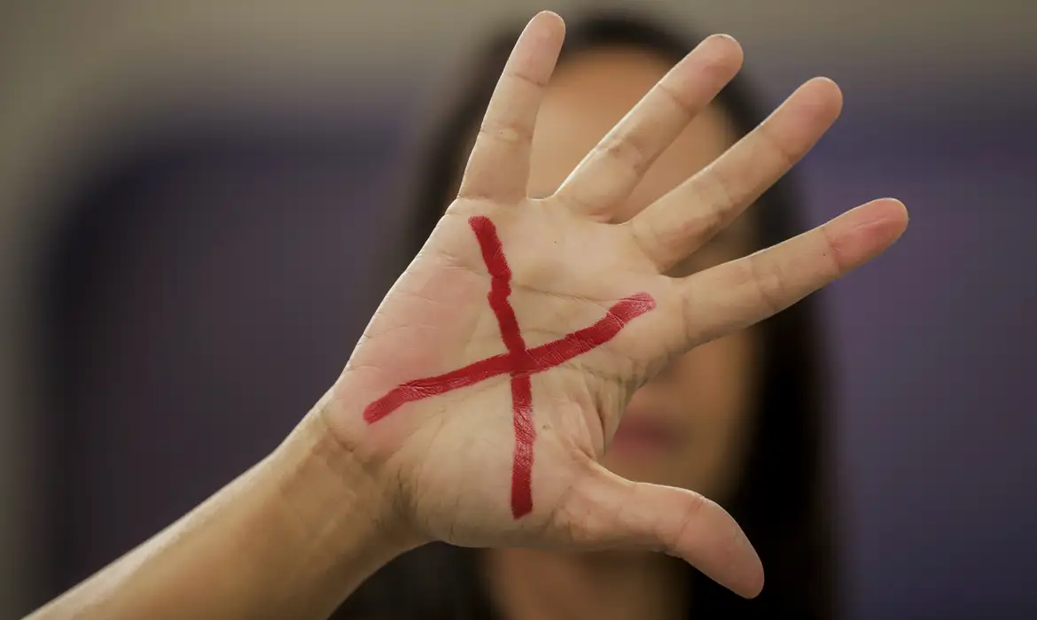 Governo define regras para pensão de filhos de vítimas de feminicídio