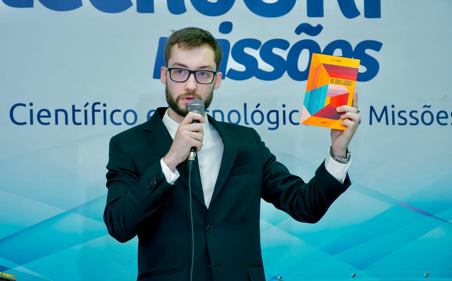 “Fortificar e trazer mais potencial para as ideias de direita”, diz vereador Lorenzo Tonetto ao trocar o PL pelo Partido Novo