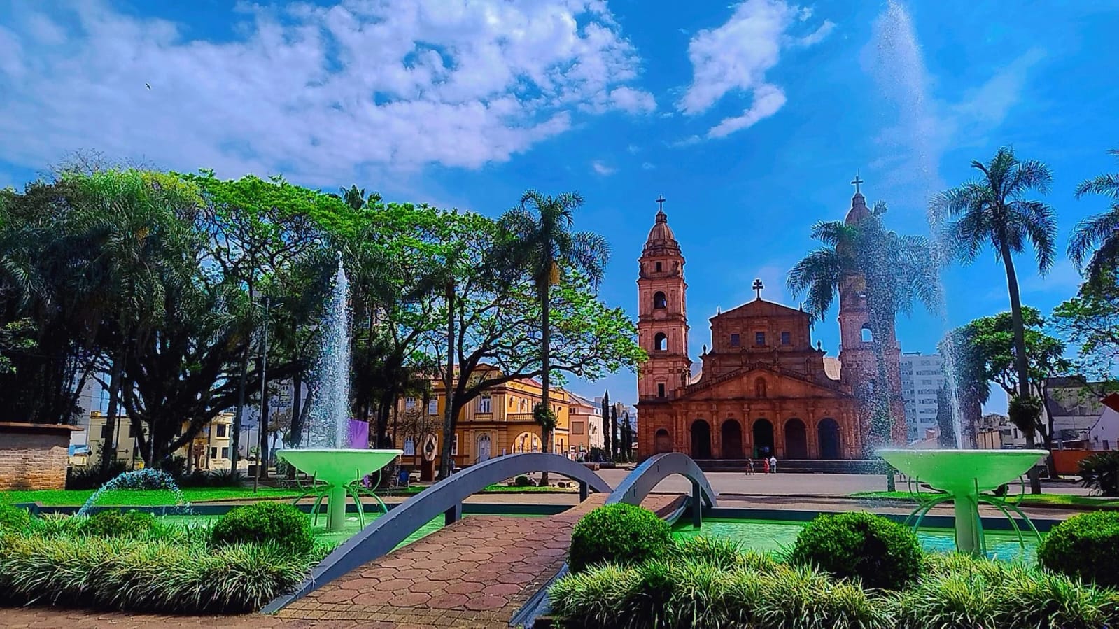 Tempo firme e amplitude térmica marcam a quarta-feira