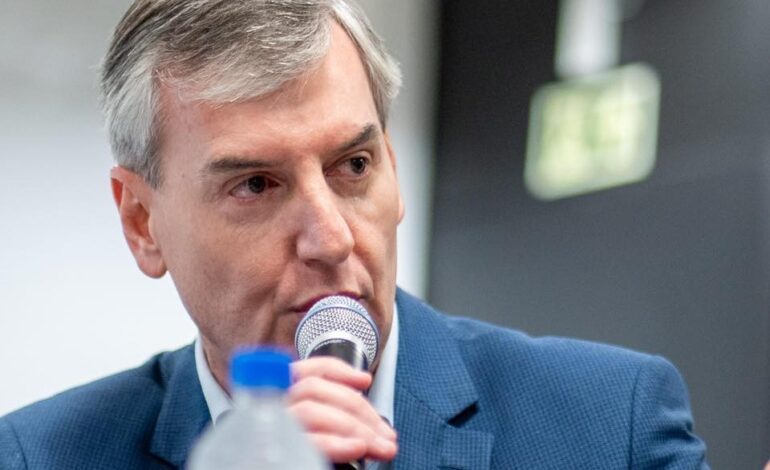 Loureiro alerta que novo decreto federal pode impactar trabalho das Apaes na educação inclusiva