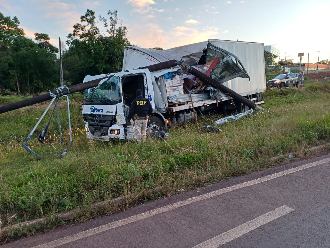 Caminhoneiro morre em saída de pista na BR-285, em Ijuí