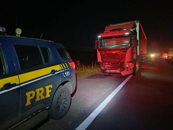 Idoso morre em colisão frontal entre automóvel e caminhão na BR-285, em São Luiz Gonzaga