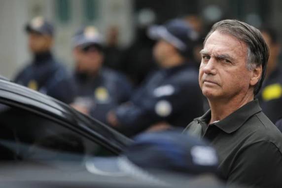 STF tem unanimidade para rejeitar recursos e manter condenação de Bolsonaro e outros seis réus na trama golpista