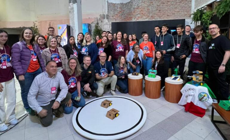 URI Santo Ângelo promove protagonismo estudantil e inclusão tecnológica na Expo Favela RS 2025