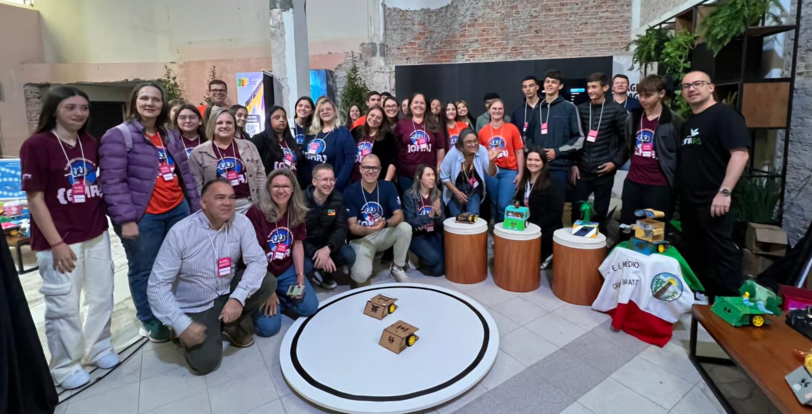 URI Santo Ângelo promove protagonismo estudantil e inclusão tecnológica na Expo Favela RS 2025