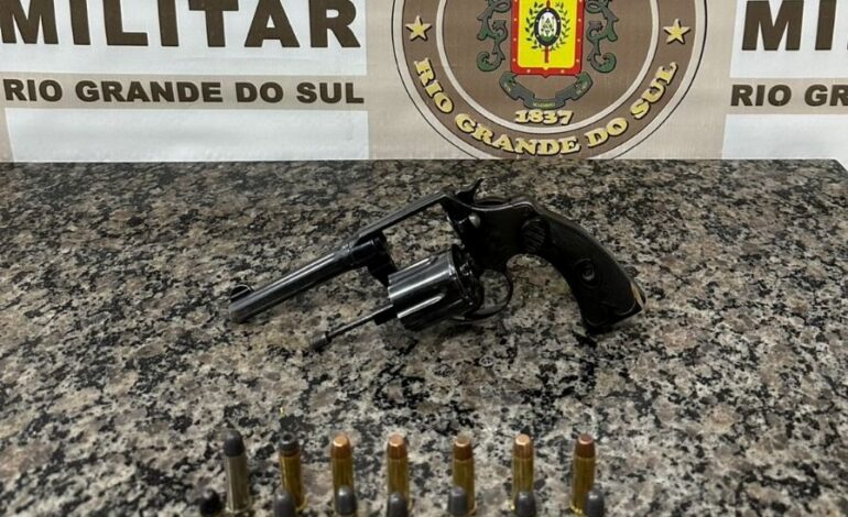 BM realiza prisão por porte ilegal de arma de fogo no bairro Colmeia, em Santo Ângelo
