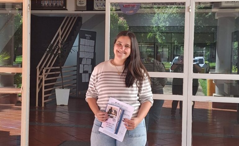 Estudante argentina é aprovada no vestibular da URI Santo Ângelo e cursará Direito em 2026