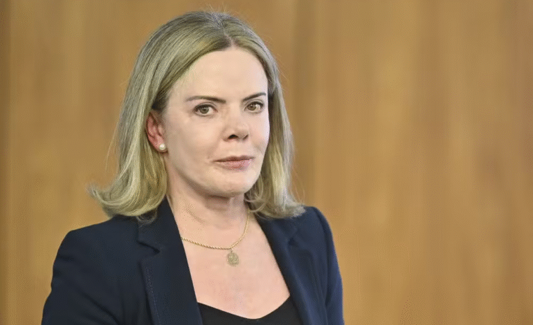 Governo mantém preocupação com quatro pontos do relatório do projeto antifacção, diz Gleisi Hoffmann