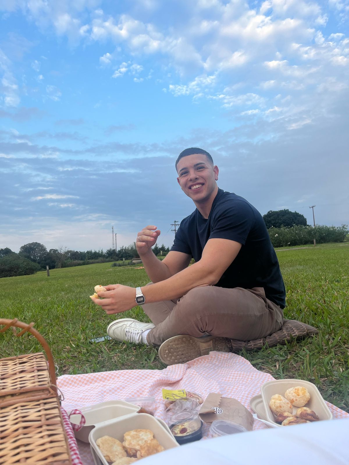 Depois de meses de incerteza, família celebra alta de Victor e pede ajuda para seguir cuidando dele