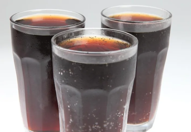 Polícia encontra clonazepam em refrigerante que pode ter causado intoxicação de 12 funcionários de unidade de saúde em SC