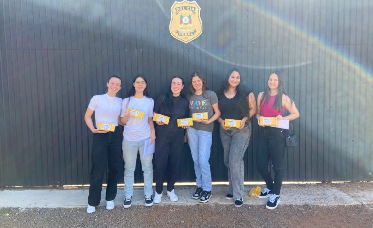 Acadêmicos de Direito da URI Santo Ângelo desenvolvem ação em projeto de ressocialização no Presídio Regional