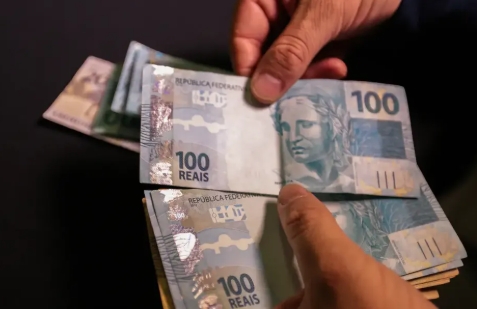 Prazo para pagar a 2ª parcela do 13º salário termina nesta sexta-feira