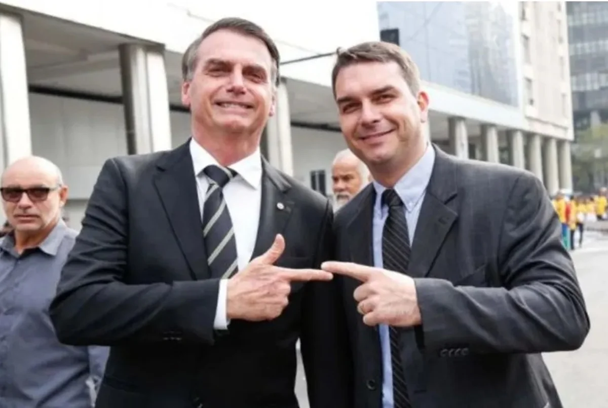 Bolsonaro diz que Flávio será seu candidato à Presidência da República