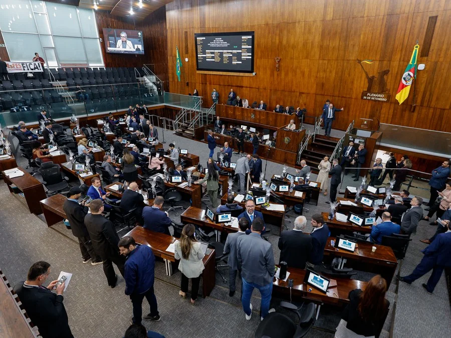 Reestruturação da BM é aprovada na última sessão de 2025 na Assembleia do RS