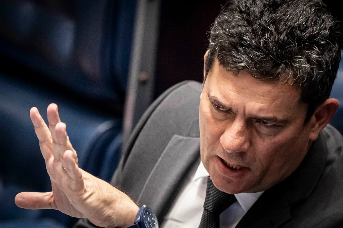 PF acha prova de que Moro mandou grampear autoridades ilegalmente