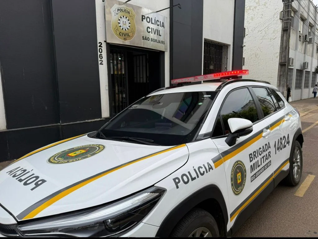 Idoso de 65 anos é preso suspeito de abusar da enteada e portar arma em São Borja