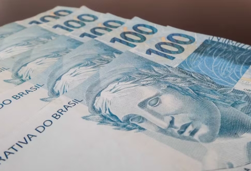 Governo confirma que salário mínimo será de R$ 1.621 em 2026