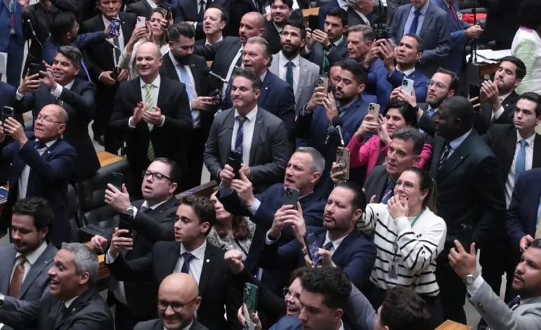 Como votaram os deputados do RS no projeto que reduz penas para condenados no 8 de Janeiro