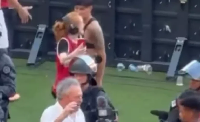 “Me senti intimidada”, diz repórter que teve fone retirado por Bernabei após jogo do Inter