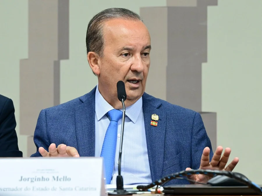 Contrariando dados do IBGE, Governo de SC diz que estado “ostenta maior população branca” para alegar fim de cotas raciais