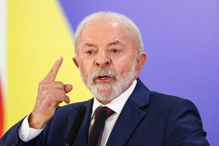 Lula é desaprovado por 49% dos brasileiros e observa recuo na aprovação, aponta pesquisa