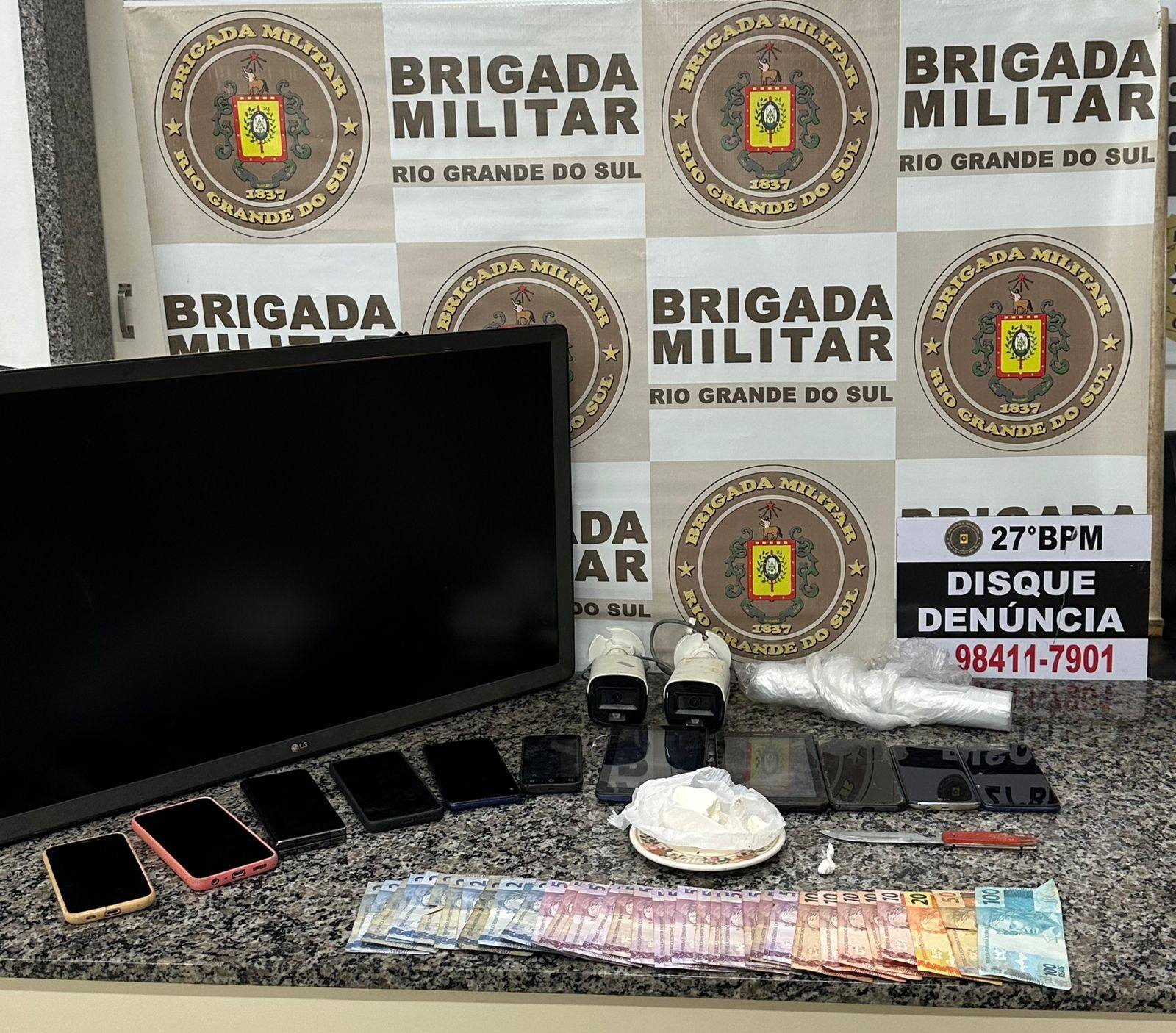 Brigada Militar prende dois por tráfico de drogas em Santo Ângelo