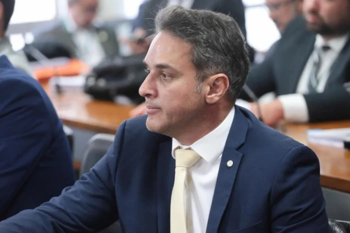 Podemos fecha acordo para apoiar Zucco ao governo do Estado